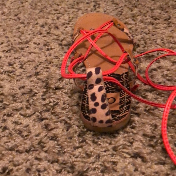 Sandals - Picture 3 of 4